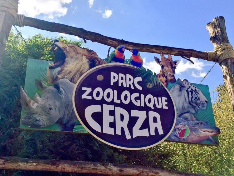 Cerza Safari Lodges  - Park sign