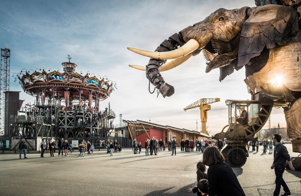 The carousel and elephant of the Machines de l'île © Les Machines d'île, Franck Tomps LVAN