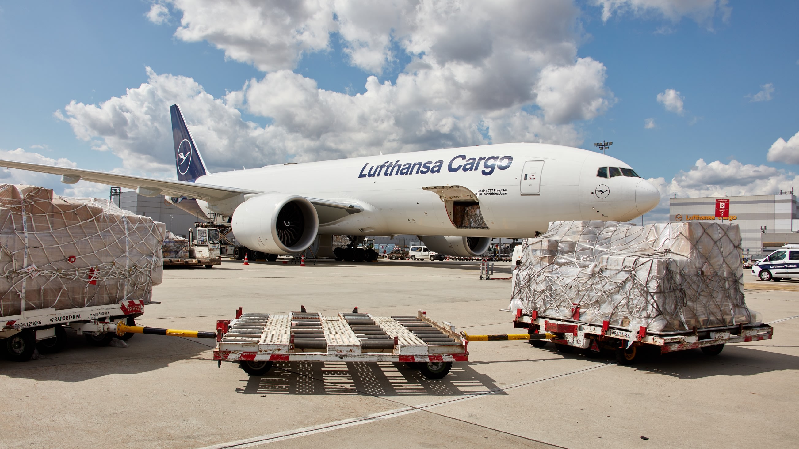Lufthansa Cargo blog header