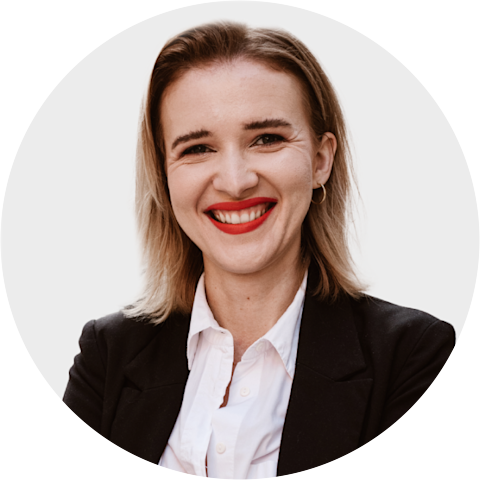 Headshot Ewelina Michnicka