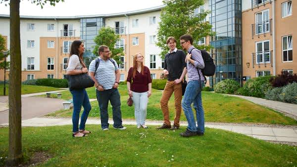 An image of students sitting outide wentworth college-600x338