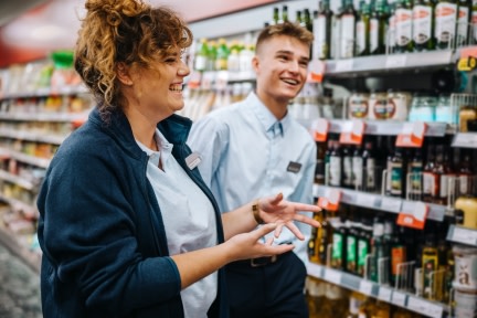 Image - Teaching retail service 432 x 288