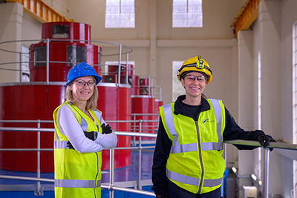 Skye-M-432x288-056-colleague