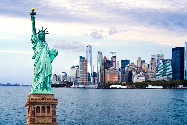 The statue of liberty and Manhattan island