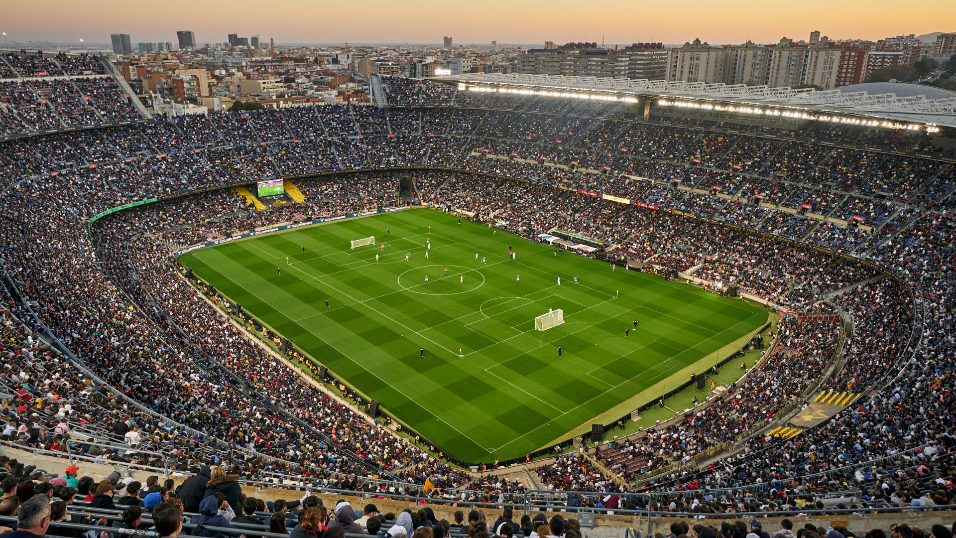The Camp Nou hosts 92,522 for the Kings League InfoJobs final
