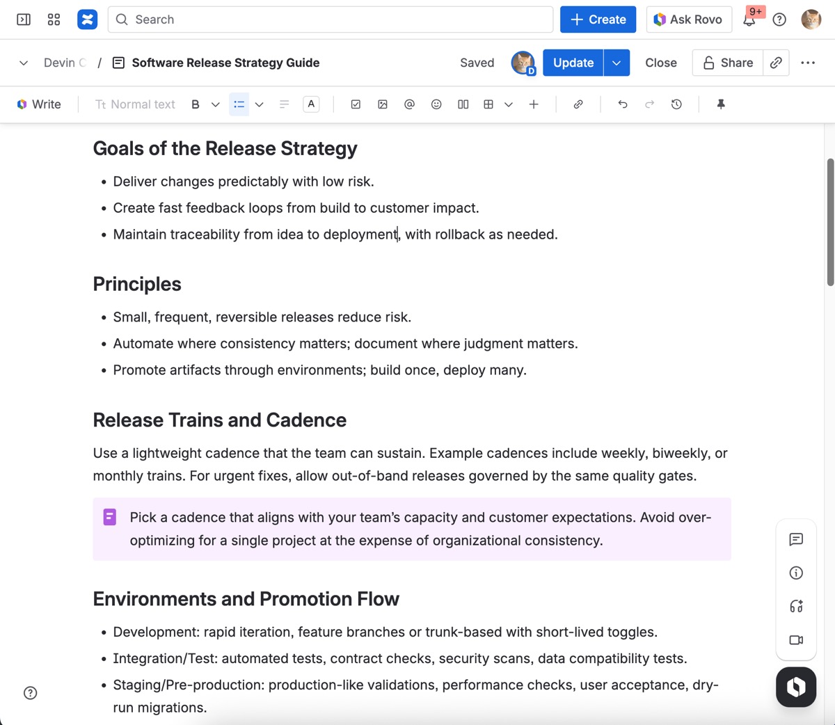 Confluence エディターの上部ツールバーの更新のスクリーンショット