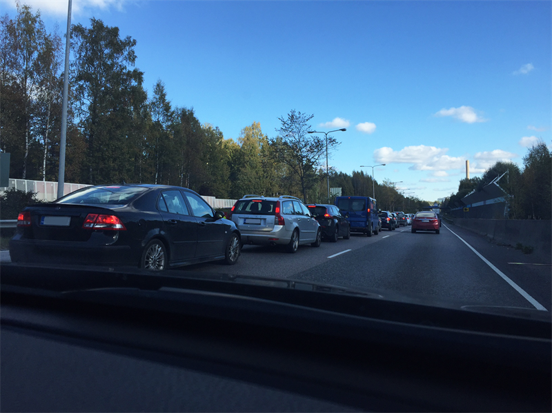 Liikenneruuhkaa Kehä 1:llä