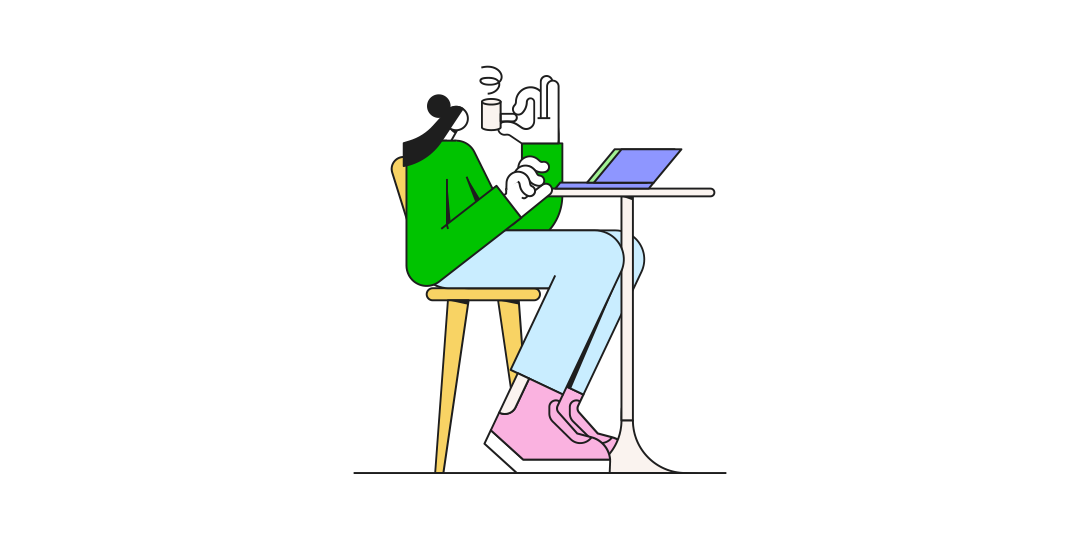 koffie drinken achter de laptop