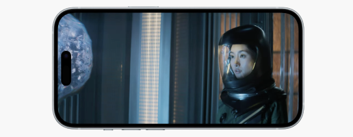 iPhone 15 horizontal met een film die afspeelt in beeld