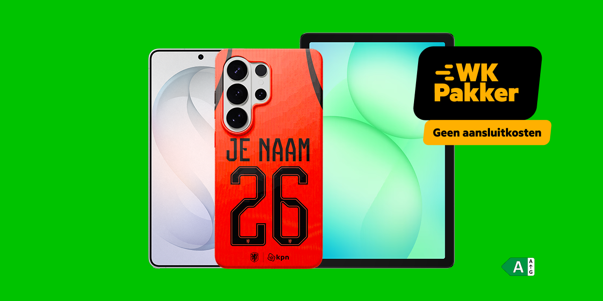 De S26 Ultra met persoonlijk WK hoesje en Tab A11+, de tekst "WK Pakker: Geen aansluitkosten" en energielabel A