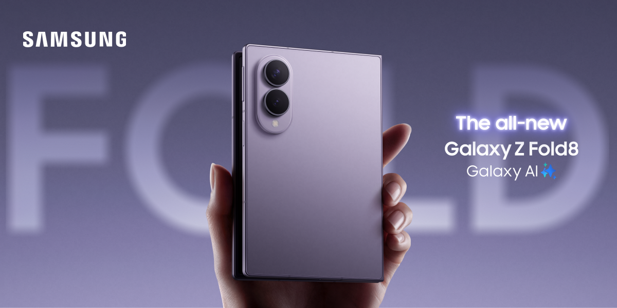 De nieuwe Samsung Galaxy Z Fold8 telefoon in een lichtpaarse kleur