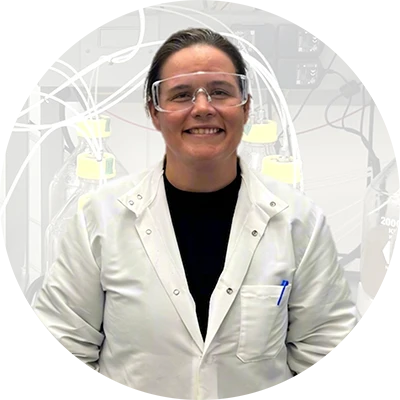 Maura in a laboratory with biodegradability testing equipment