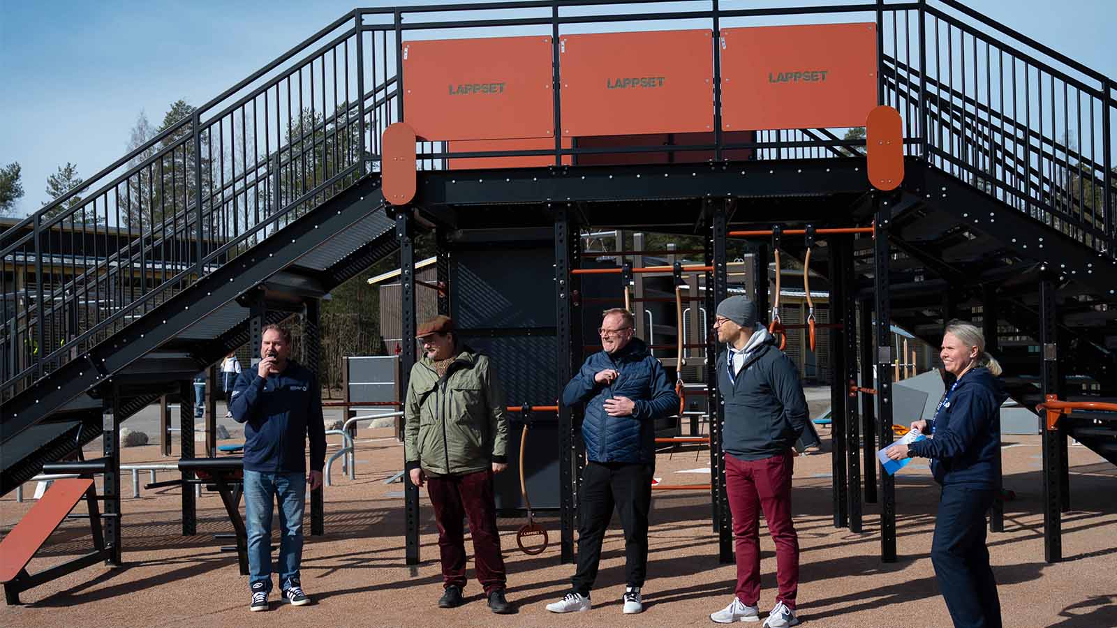 The versatile Lappset 360 equipment, including the fitness stairs, encourages active training.
