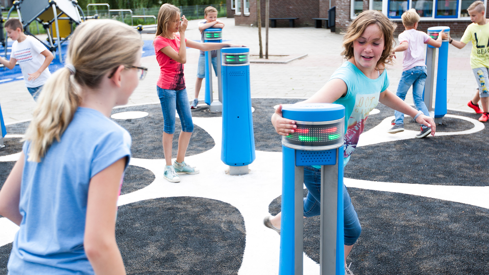 684-NL-Julianaschool-2014-002 Lappset Memo Interactive play pillars at Juliana School, installed by Yalp Netherlands, NL