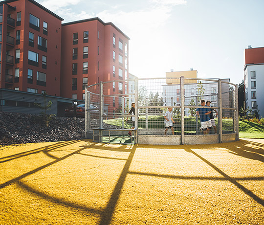 Leinelänkaari housing association garden