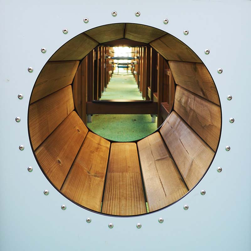 Lekeplassen Vertical Maze i Paris, Frankrike Inne i lekeutstyret i Vertical Maze
