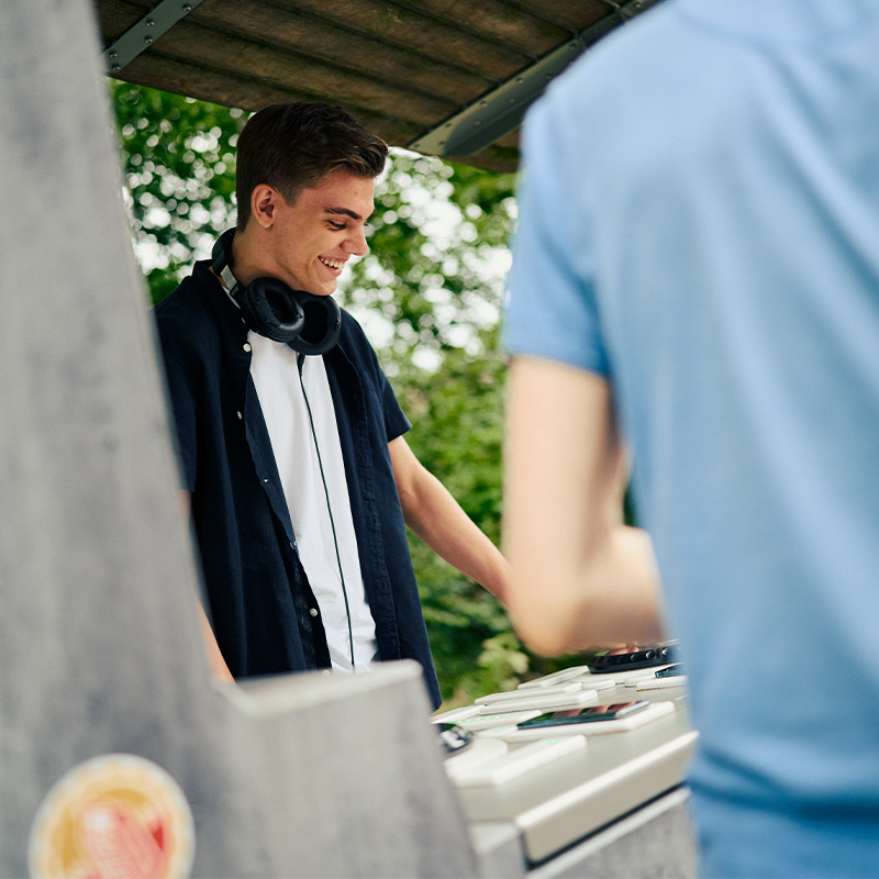 779-NL-Fono-Universiteit Twente-2015-016 Boy playing on the Lappset Fono Interactive DJ-booth