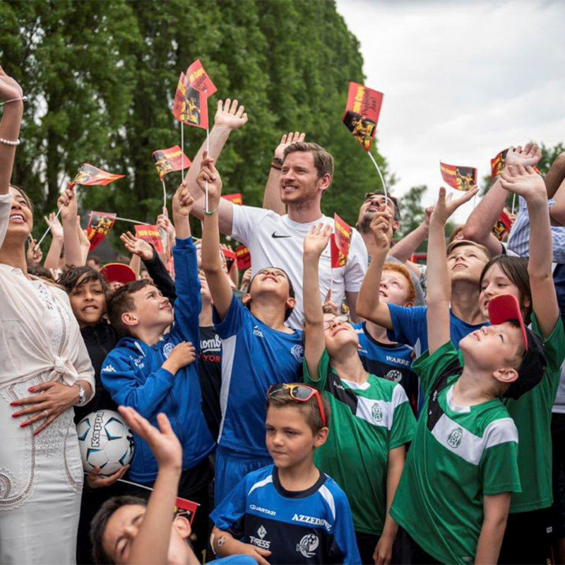 Jan-Vertonghen-Yalp-België-Jan-vertonghen-foundation Jan Vertonghen at an opening of a playground