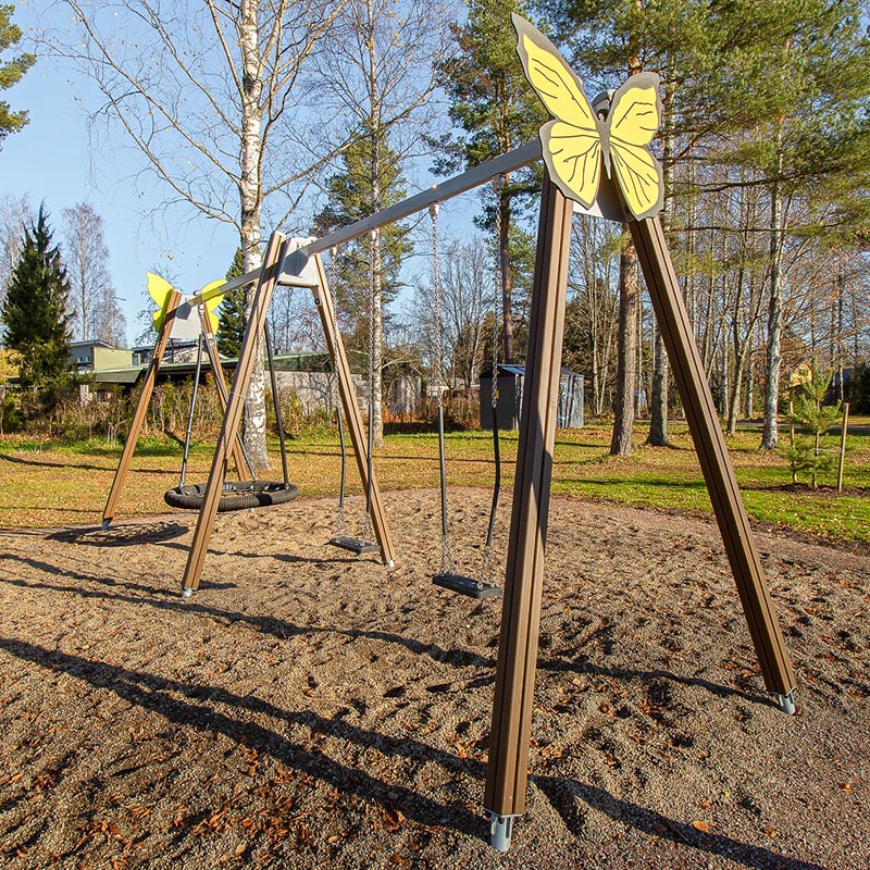 Perhosteemainen leikkipaikka, Riihimäki/Flora keinu