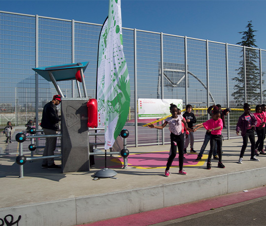 757-NL-Fono-Bijlmerpark Nelson mandelapark-2013-702 In the middle of this urban park in Amsterdam, the Lappset Fono Interactive DJ-booth stands next to a skate park and sports cage.