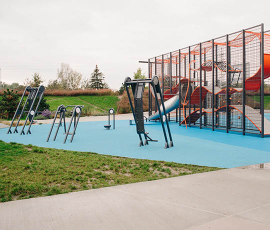 Gym and Wall-Holla in Krakow Poland Public park in Poland with outdoor gym equipment and a Wall-Holla