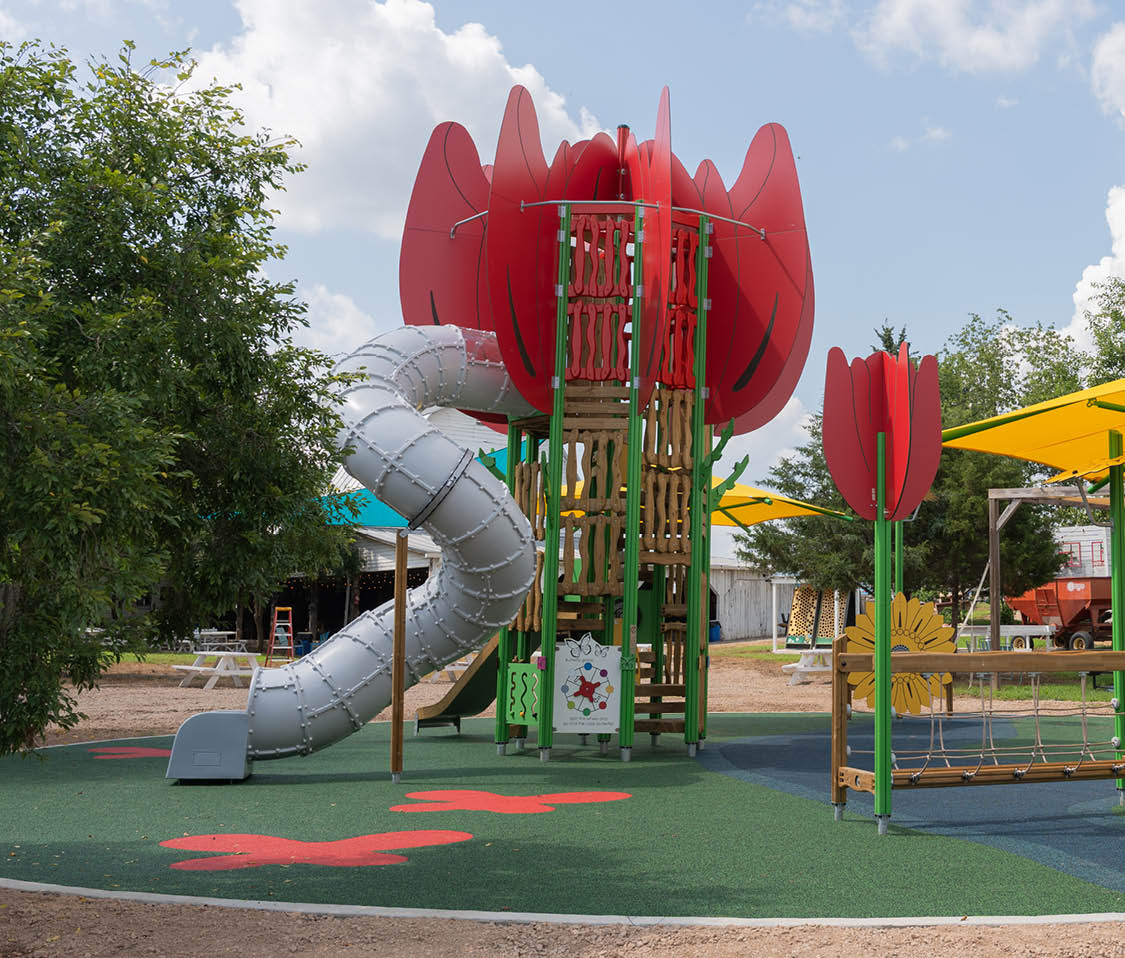 Burnside Farm 01 text liftup shape