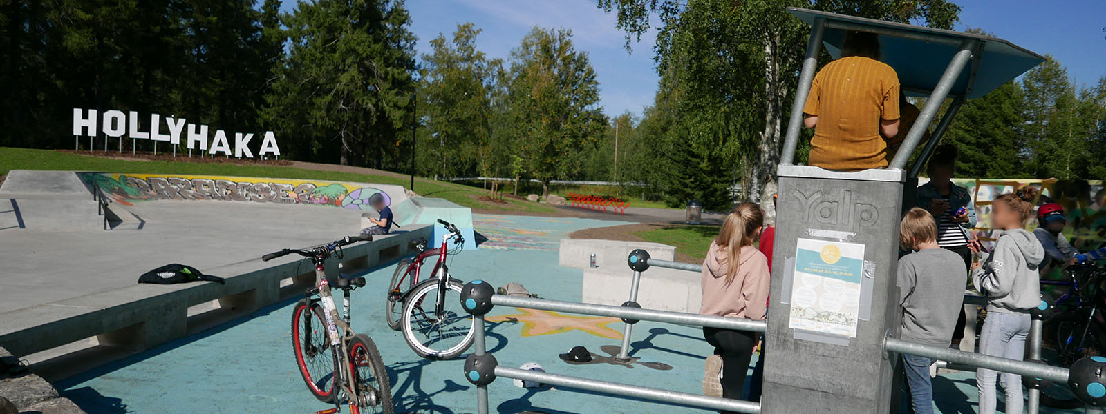 Kokkola Fono YA3072 lapsia ympärillä