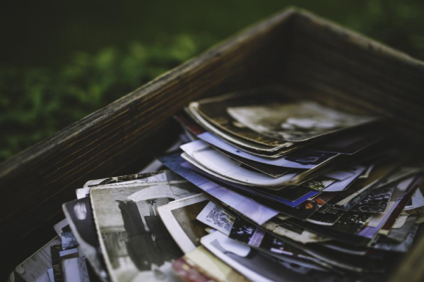 How To Digitize Your Old Family Photos - Animoto