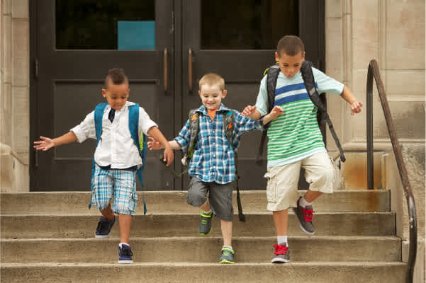 6 Pictures to Take on the First Day of School