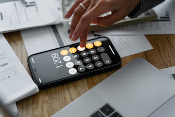 a-students-guide-to-budgeting-managing-finance.jpg