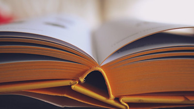 10-books-every-student-needs-on-their-shelf.jpg