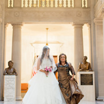 Alisha Und Mike S Moderne Hochzeit Im Rathaus Von San Francisco