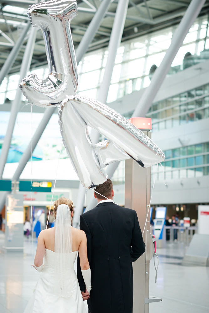 Auf und Davon Heiraten am Flughafen