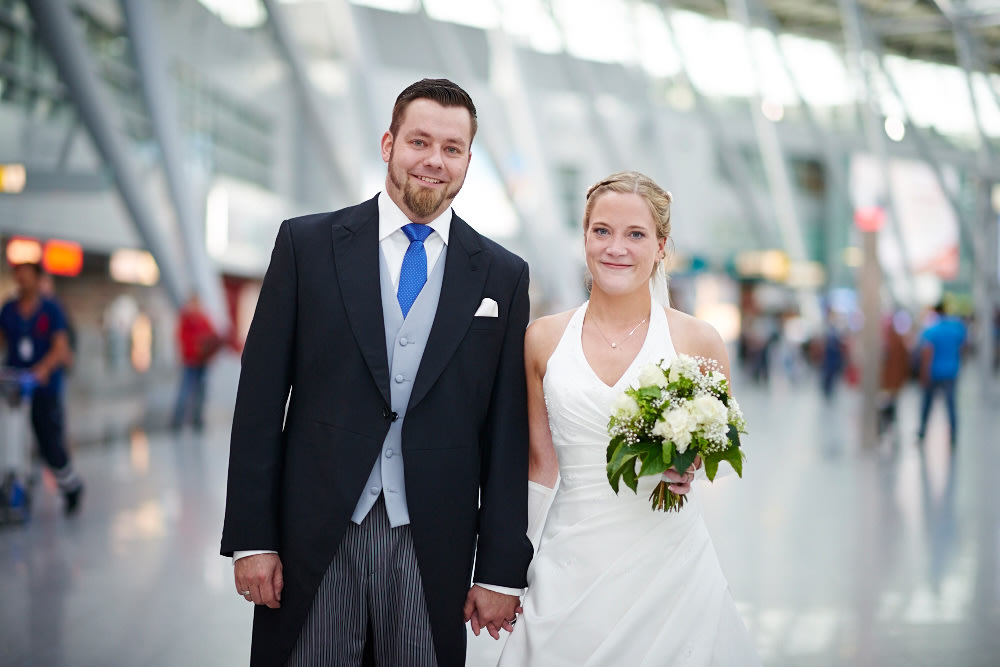 Auf und Davon Heiraten am Flughafen