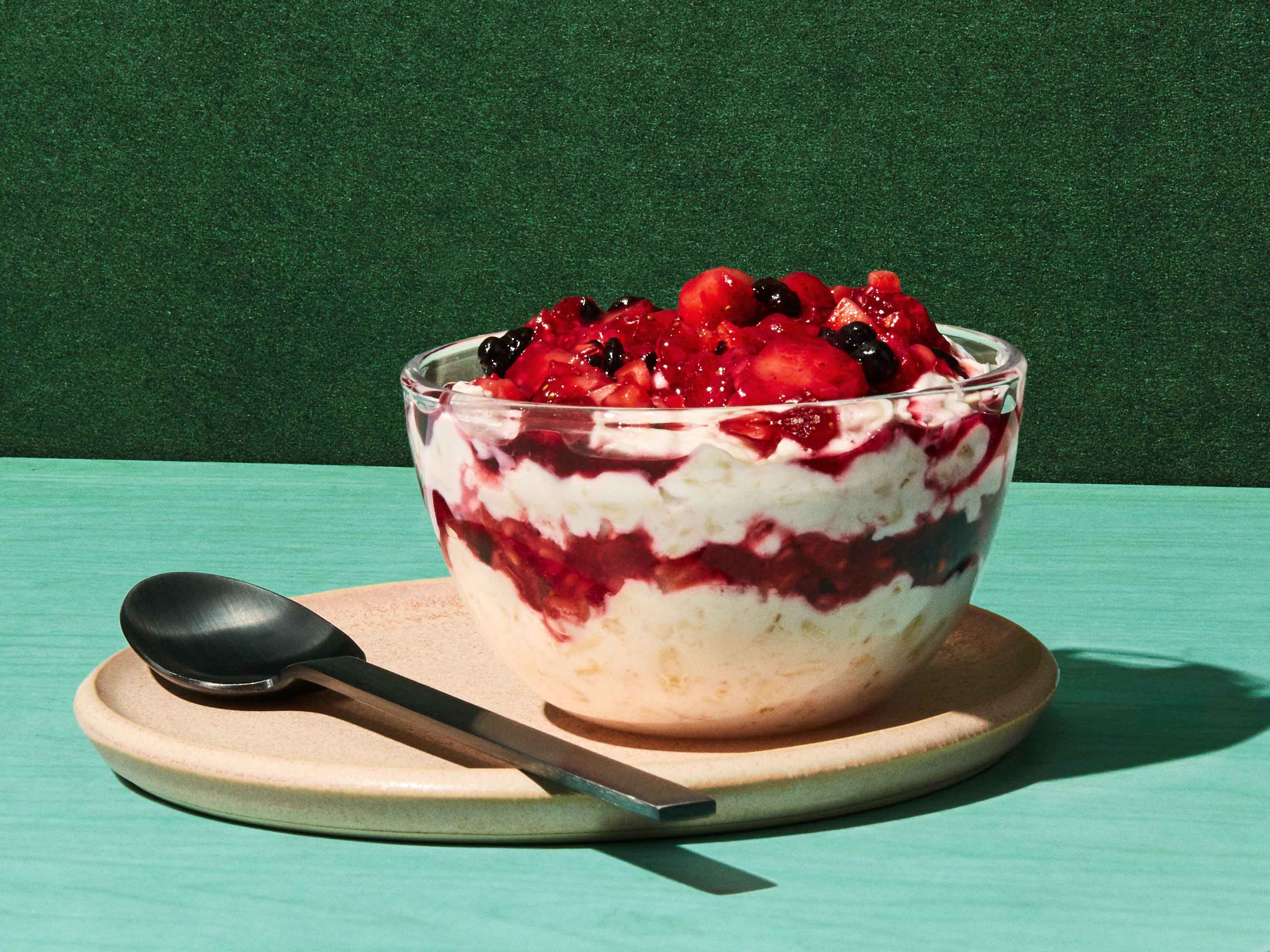 Coach Kayla Jeter's Easiest Mixed Berry Overnight Oats