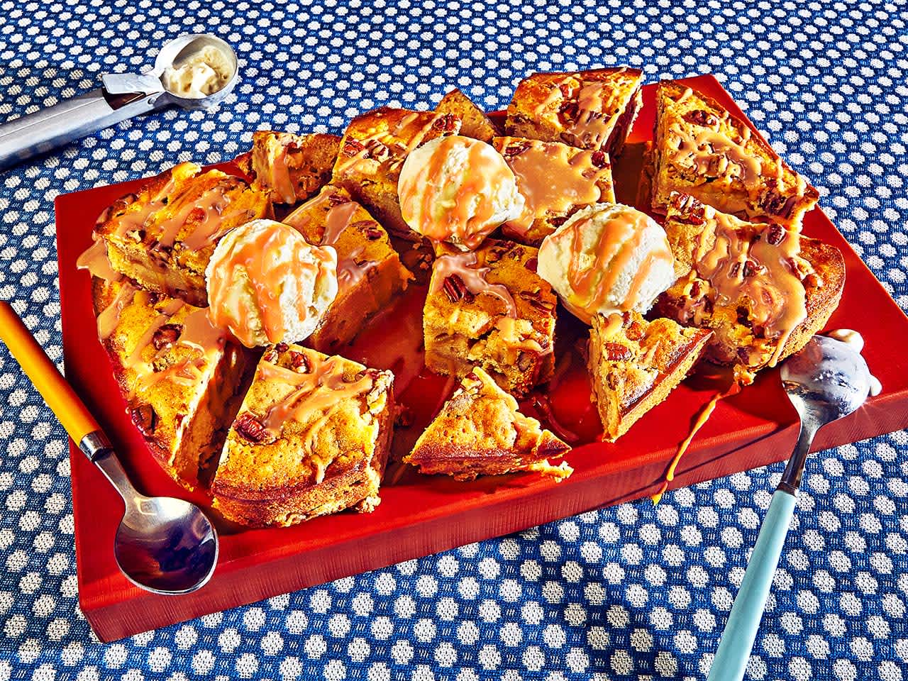 Caramelized Apple Blondies