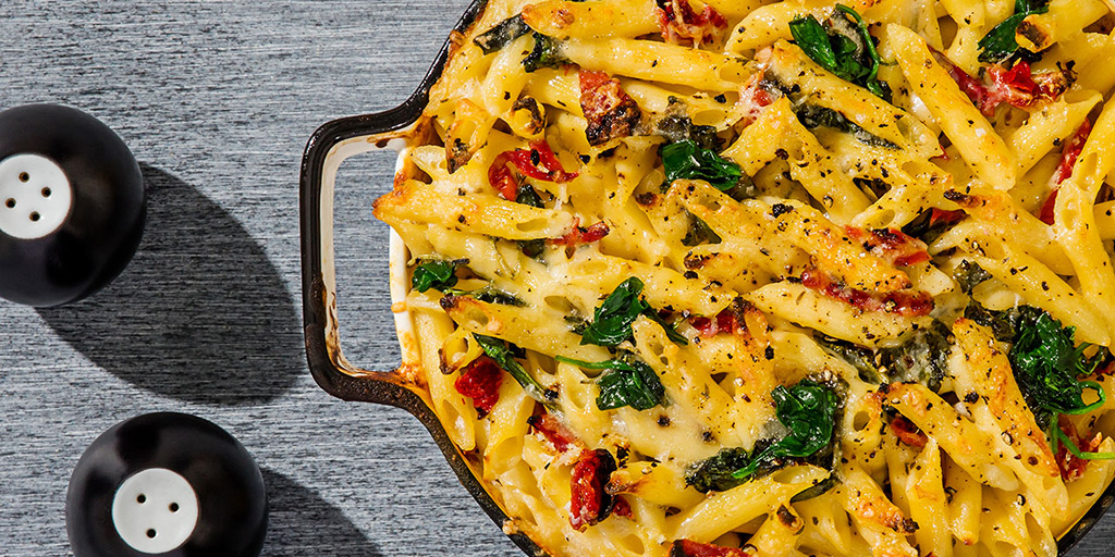 Mains | Baked Penne with Spinach and Sun-Dried Tomatoes | Chobani®