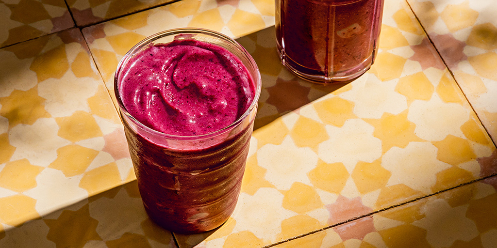 Drinks | Mixed Berry Açaí Smoothie | Chobani®
