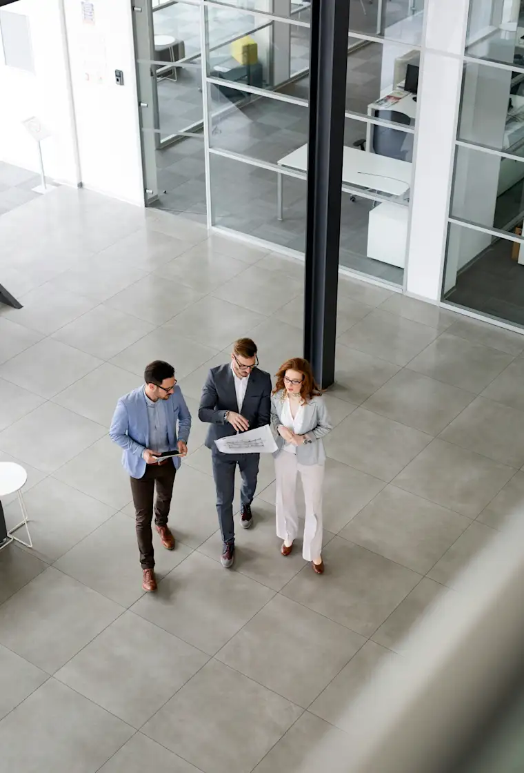 Consultant and Professional Services-portrait-Recruiting-fr-aerial view