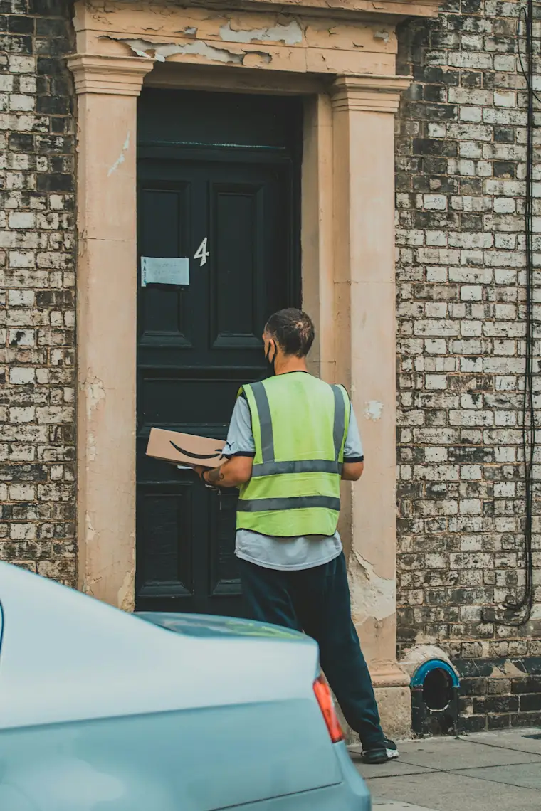 Parcel delivery Vertical