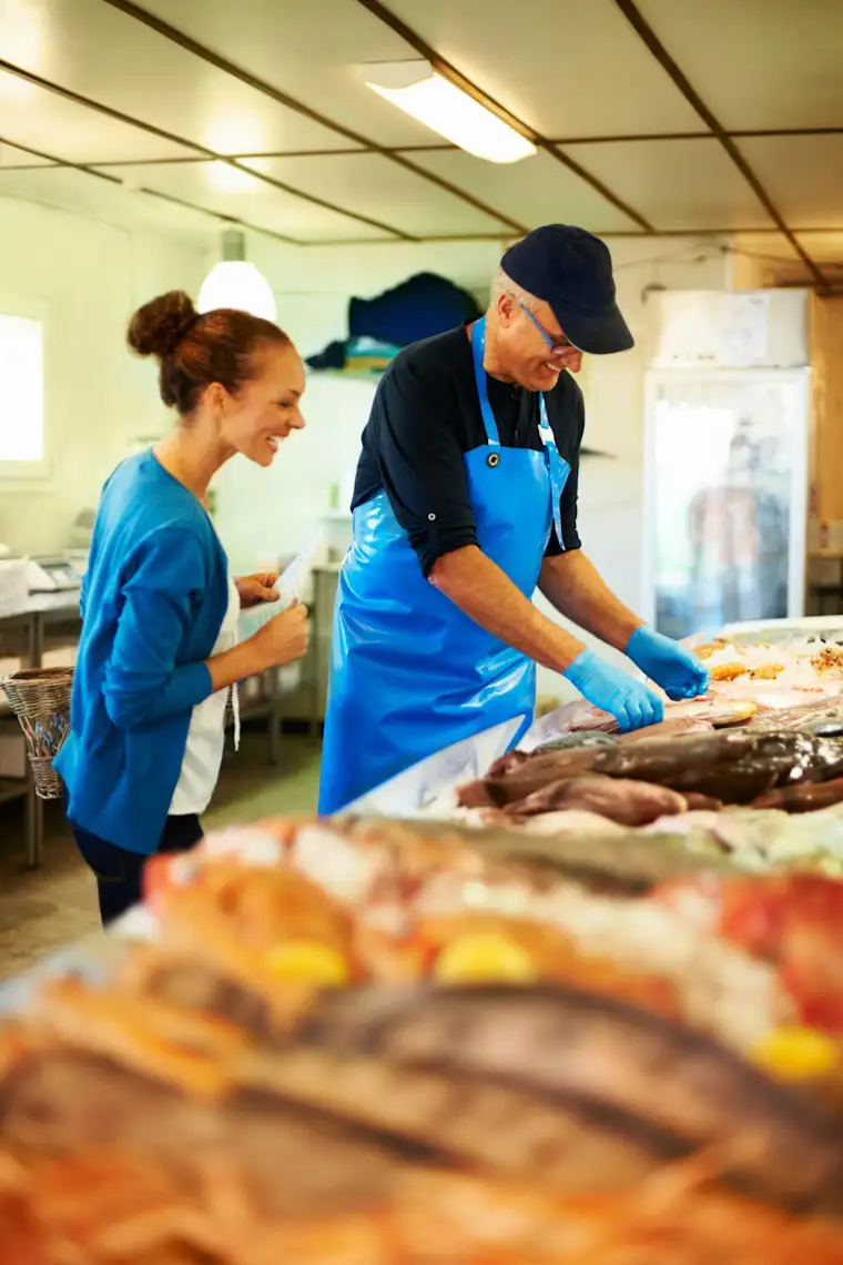 Fish Market - Smiling at work