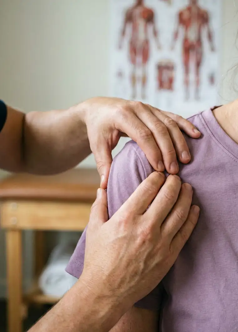 Health-portrait-physio-close up hands