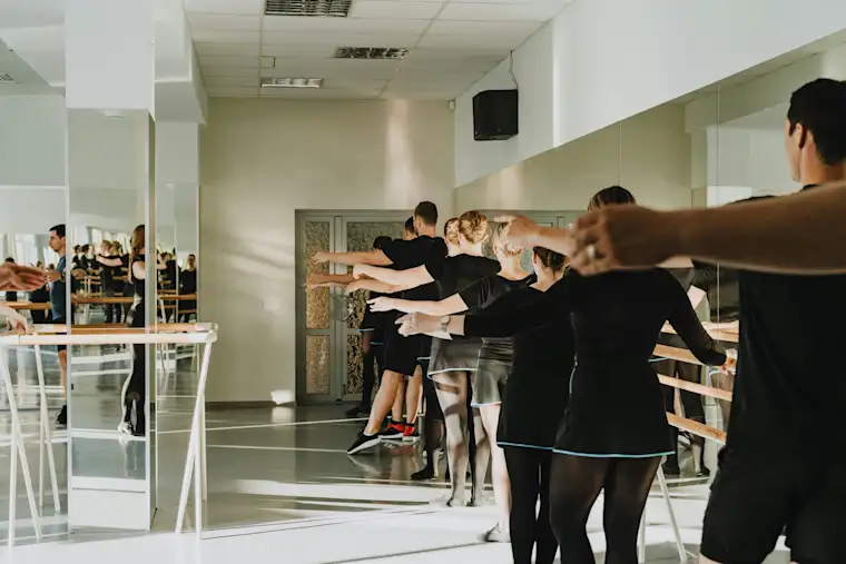 Arts And Entertainment - Landscape - Dance School - Ballet Beginners
