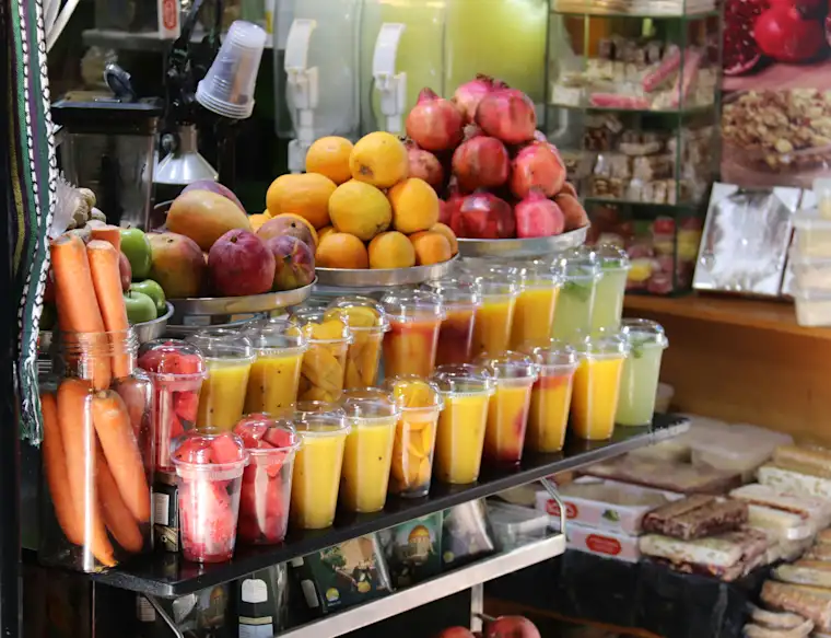 Food and Restaurants-landscape-non alcoholic beverage store-fr-fresh juice