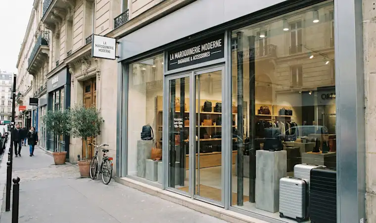 Retail-landscape- bags - outside store