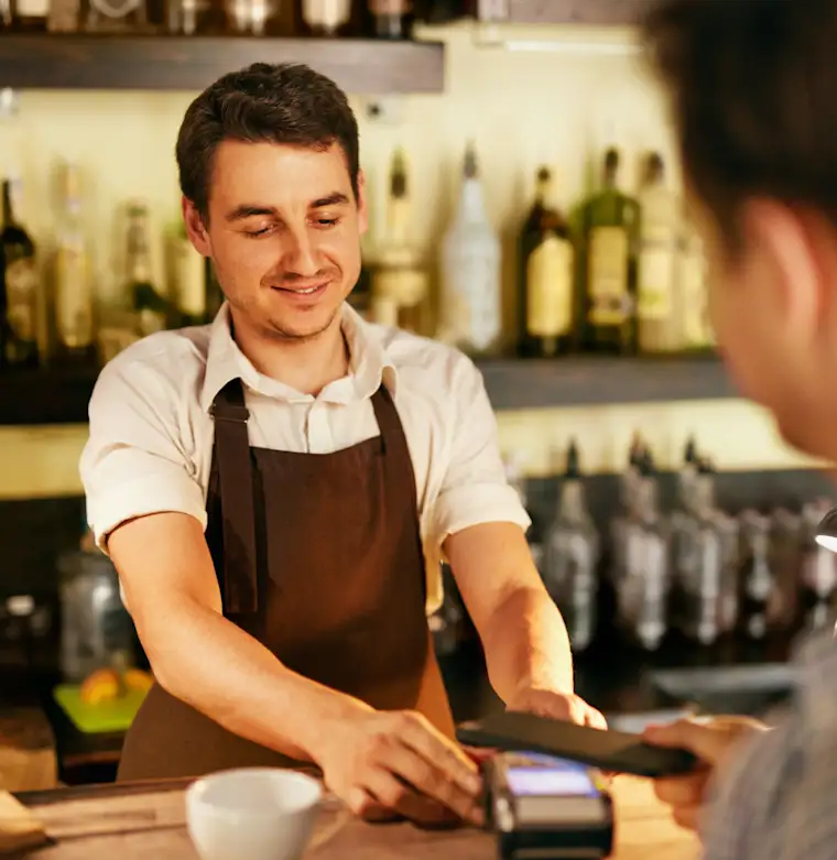 Food and Restaurants-square-bar-fr-custommer payment