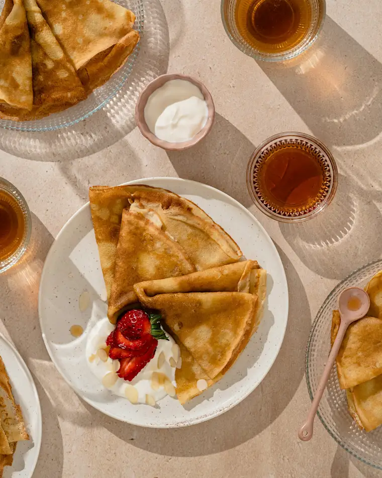 {Food and Restaurants}-{landscape}-{crêperie}-{fr}-{6}