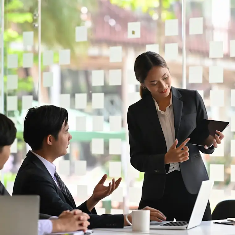 Consultant - Square - Business Presentation