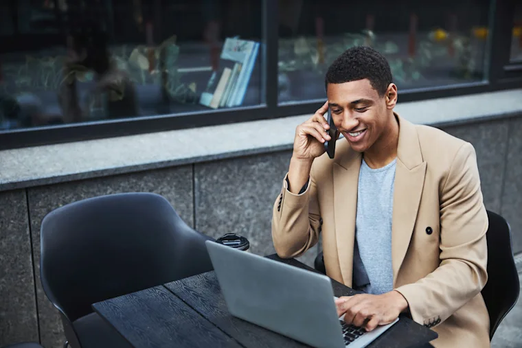 Marketing Consultant - Header