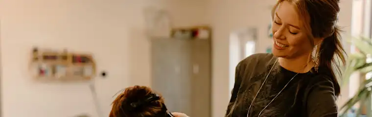 beauty, health and sports-landscape-hairdresser-fr-shampoo super cropped